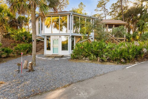 Marsh View Treehouse Retreat on Fripp Island