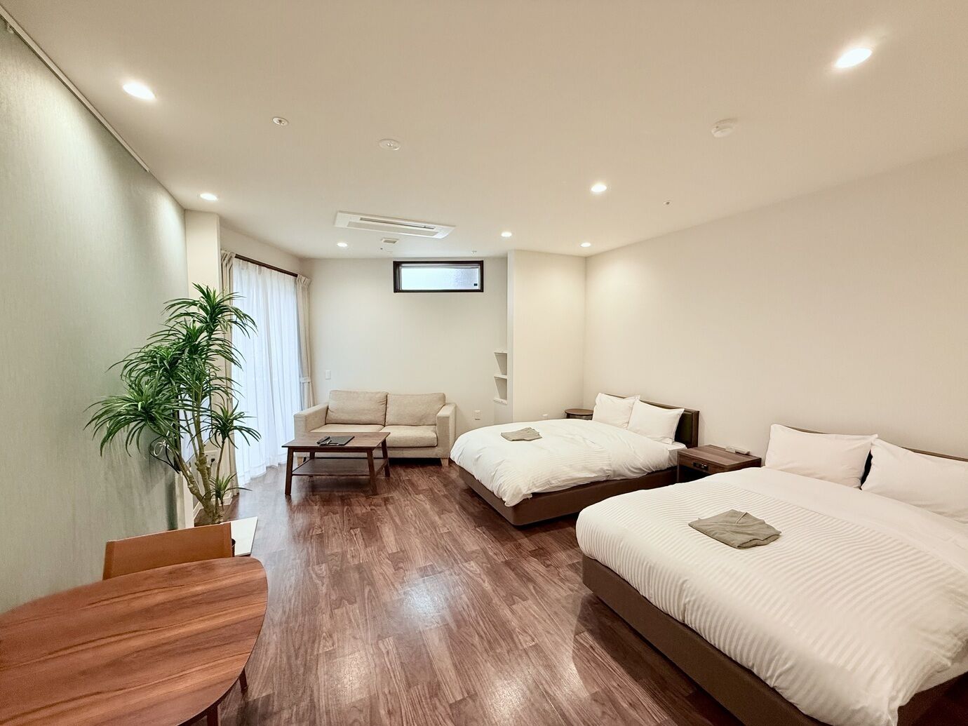 Down duvets, free WiFi, bed sheets, wheelchair access