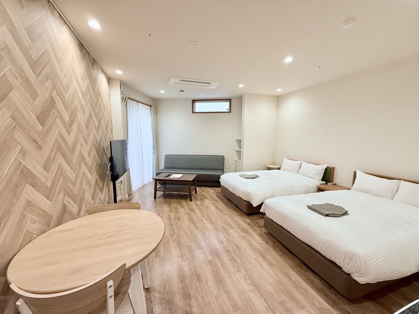 Down duvets, free WiFi, bed sheets, wheelchair access