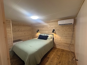 2 slaapkamers, een strijkplank/strijkijzer, wifi, beddengoed
