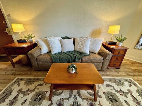 Happy Trails Apartment