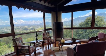 Hermosa Finca, amplios espacios, incomparable vista