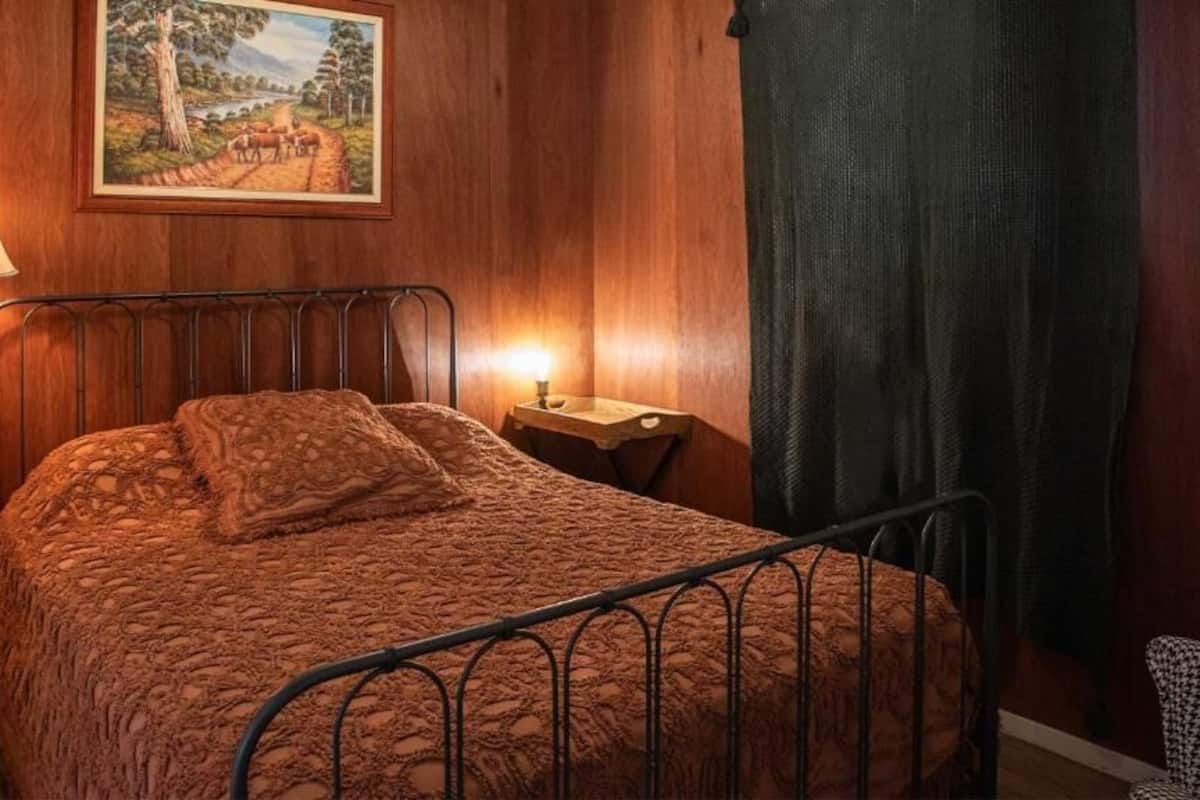 Classic Double Room, 1 Queen Bed, Kitchenette