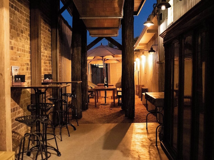 Standaard kamer, 1 queensize bed, kitchenette | Uitzicht op de binnenplaats