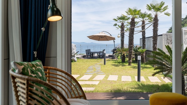 Basic Room, 2 Bedrooms (S(Special Room)-1 (Ocean View / BBQ)) | 1 bedroom, free WiFi - Namhae Orosy Bada Pool Villa & Pension (Namhae)