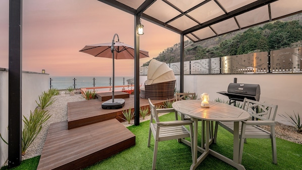 Basic Room, 1 Bedroom (P(Pool Villa)-4 (Ocean View / BBQ))