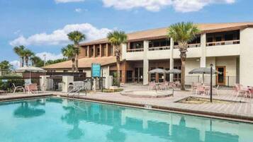 Alberca al aire libre