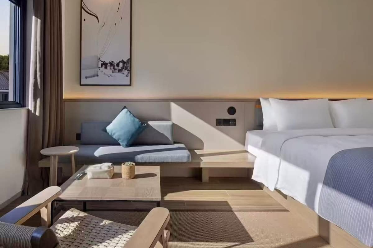 Basic Single Room | Front of property