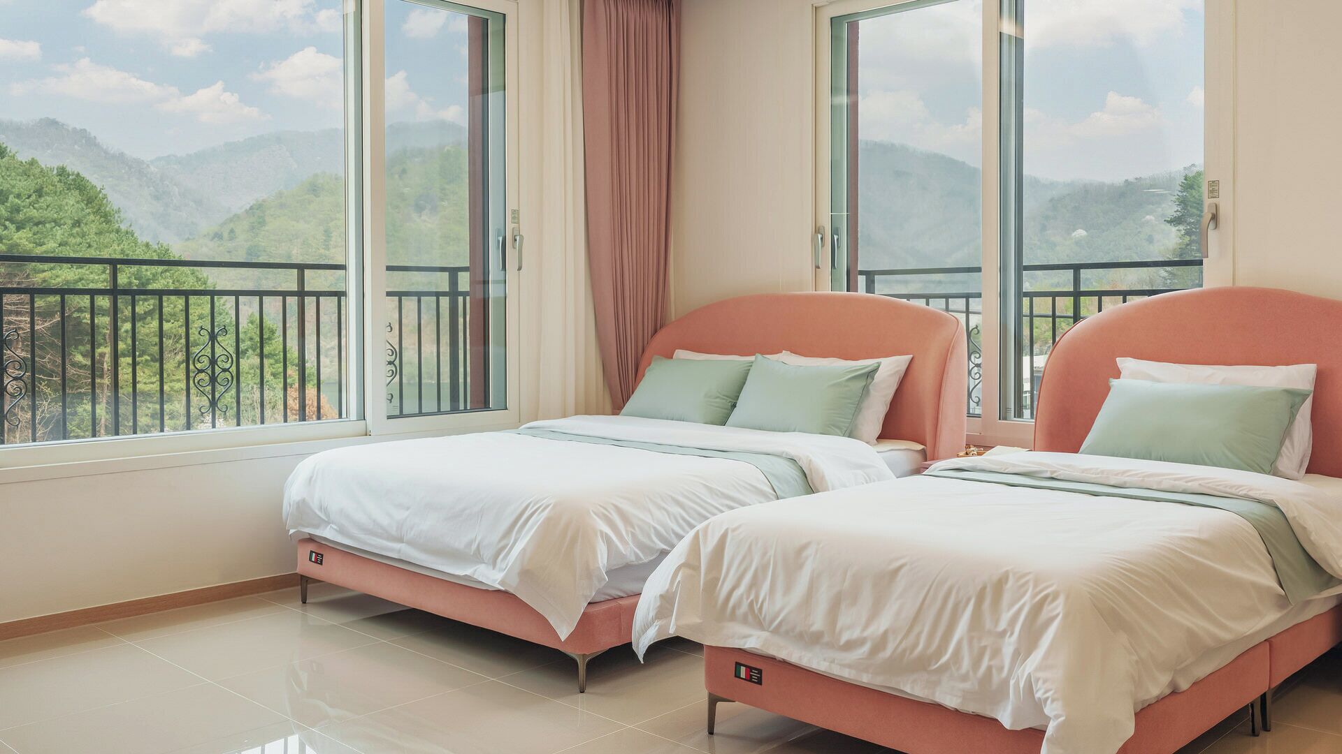 Basic Room, 1 Bedroom (Building A, Room 301(Pool Villa/BBQ)) | 1 bedroom, free WiFi