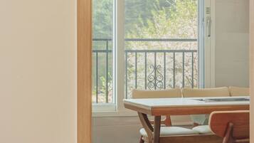 Basic Room, 1 Bedroom (Building A, Room 301(Pool Villa/BBQ)) | 1 bedroom, free WiFi
