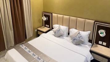 Studiosuite – junior | Allergitestet sengetøy, minibar, safe på rommet og strykejern/-brett