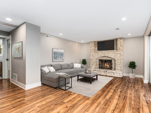 Your Perfect Schaumburg Getaway