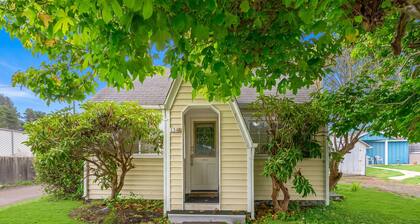 Dog Friendly 2BR Coastal Oregon Retreat