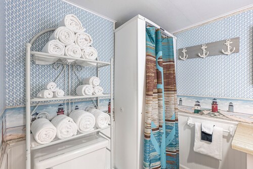 Dog Friendly 2BR Coastal Oregon Retreat