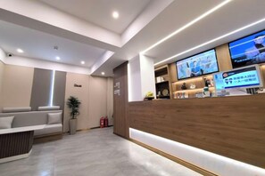 Unclassified image, 3 of 26, button - Youth Hotel (Beijing Temple of Heaven West Gate) (Beijing)