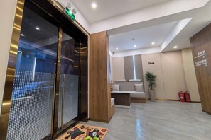 Lobby - Youth Hotel (Beijing Temple of Heaven West Gate) (Beijing)