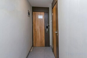 Unclassified image, 2 of 23, button - Beijing Bo'an Chain Hotel (Sanlihe Children's Hospital) (Beijing)