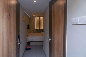 Unclassified image, 5 of 23, button - Beijing Bo'an Chain Hotel (Sanlihe Children's Hospital) (Beijing)