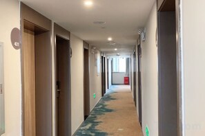 Interior - Beijing Bo'an Chain Hotel (Sanlihe Children's Hospital) (Beijing)