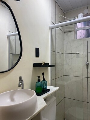 Towels, toilet paper - Your refuge between Sea and Light (Praia Grande Arraial do Cabo)