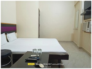 Standard-Doppelzimmer | Allergikerbettwaren, Schreibtisch, schallisolierte Zimmer