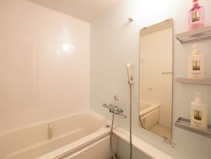 Familienzimmer, 6 Schlafzimmer, Nichtraucher | Badezimmer