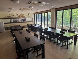 32-inch flat-screen TV with digital channels