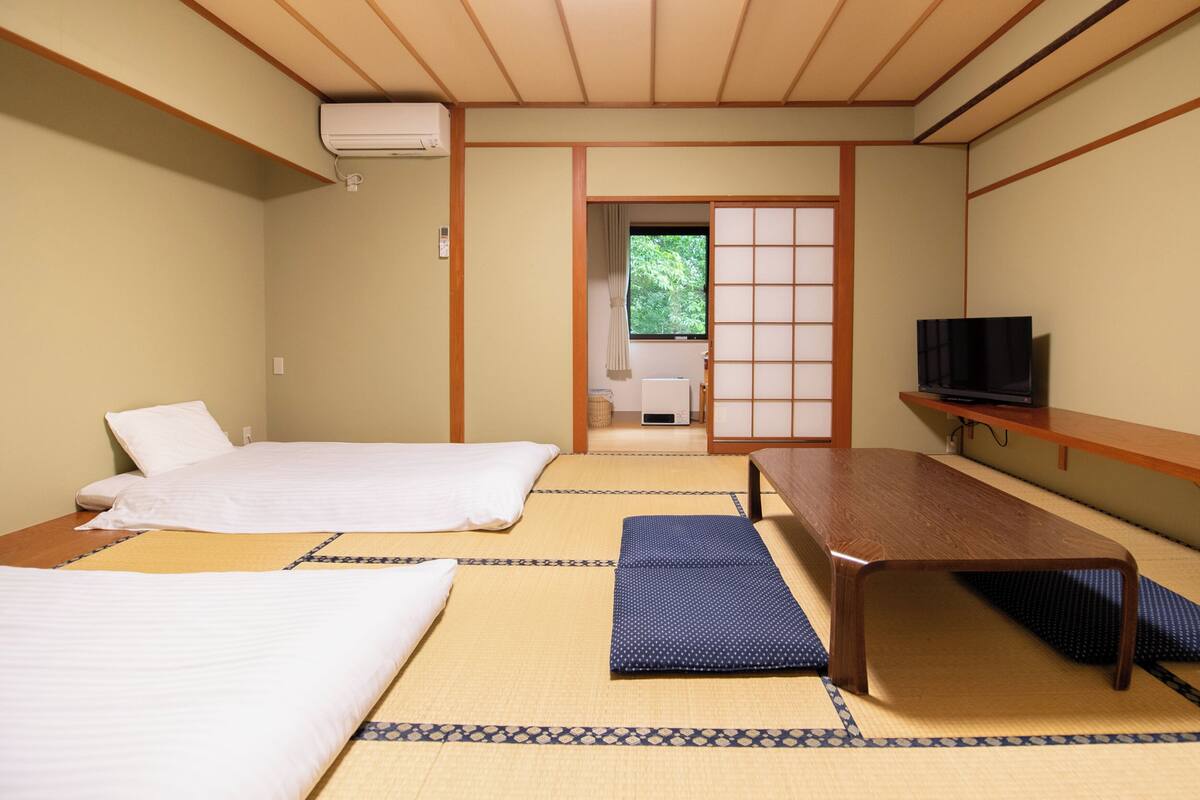 Japanese-style Quadruple Room, Non Smoking | Blackout curtains, free WiFi, bed sheets