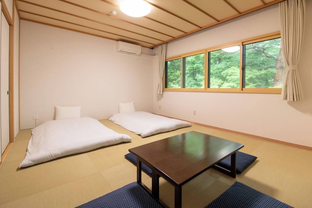 Traditional Triple Room, Non Smoking | Blackout curtains, free WiFi, bed sheets