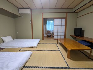 Chambre triple de style japonais, non-fumeur