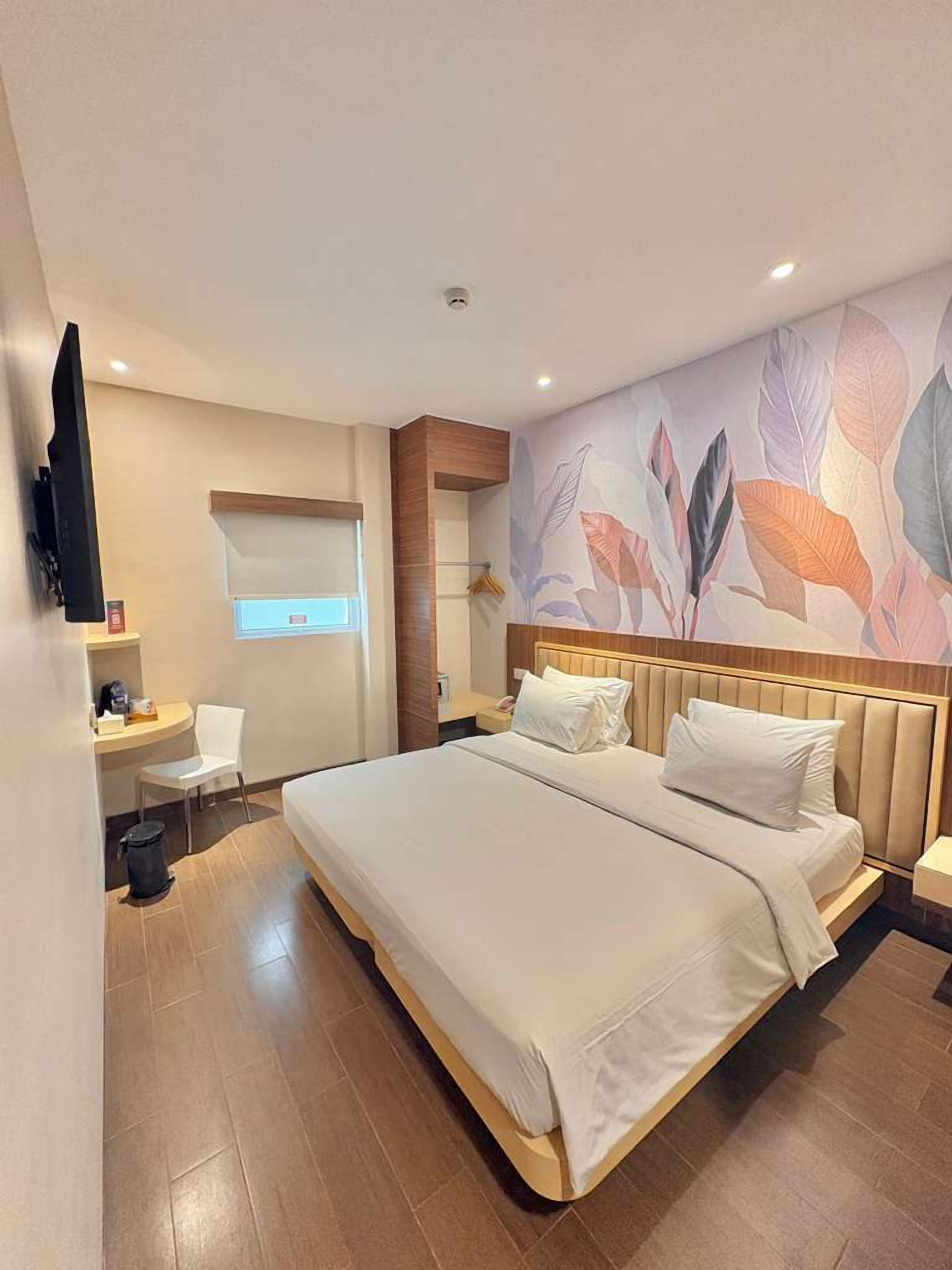 Superior Double Room | Desk, laptop workspace, free WiFi