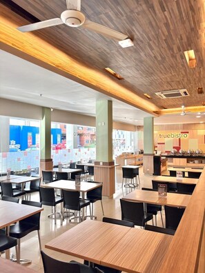 Restaurant - Alltrue Lite Hotel Nagoya Hill Batam (Batam)