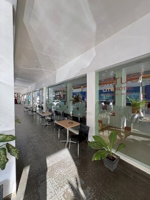 Front of property - Alltrue Lite Hotel Nagoya Hill Batam (Batam)