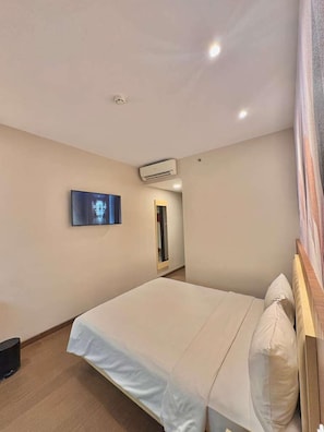 Superior-Doppelzimmer (Color Room -Doublebed)