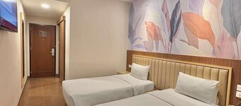Alltrue Lite Hotel Nagoya Hill Batam