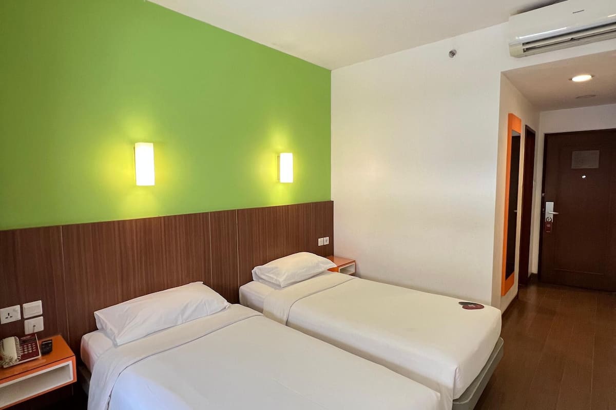 Superior Twin Room | 1 bedroom, desk, laptop workspace, free WiFi