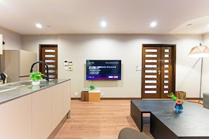 Living area - Poka Villa Aoyama (Tokyo)