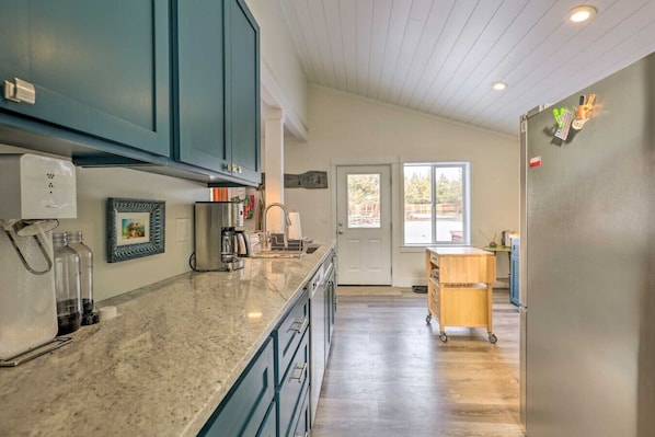 Fridge, coffee/tea maker, cookware/dishes/utensils