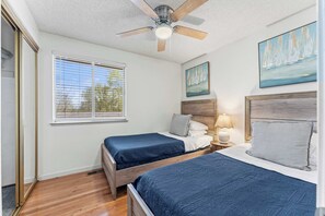 3 bedrooms, desk, iron/ironing board, travel cot