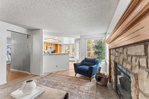 TV, fireplace, offices