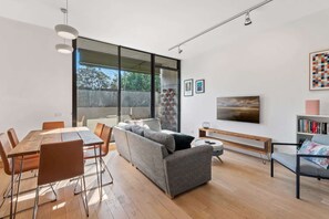 TV, offices