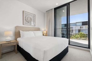 1 bedroom, iron/ironing board, WiFi, bed sheets - Trendy 1-Bed Retreat in Fremantle with Rooftop (North Fremantle)