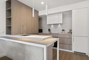 Unclassified image, 3 of 41, button - Trendy 1-Bed Retreat in Fremantle with Rooftop (North Fremantle)