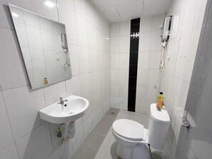 Shower, towels