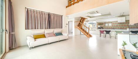 Phòng cơ bản, 3 phòng ngủ (Annex Suite Room) | 1 phòng ngủ, truy cập Internet không dây miễn phí