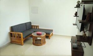 公寓, 1 张大床和 1 张沙发床, 简易厨房, 城市景观 | 起居区 | 平板电视