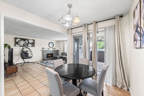 Disney/ Knotts Berry Condo! 12 mins ride to Disney