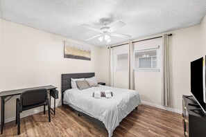 2 bedrooms, iron/ironing board, free WiFi, bed sheets