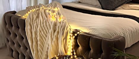 Verdunkelungsvorhänge, Bügeleisen/Bügelbrett, kostenloses WLAN