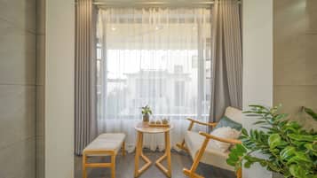 Superior-Doppelzimmer, Blick auf den Innenhof | Verdunkelungsvorhänge, schallisolierte Zimmer, Bügeleisen/Bügelbrett